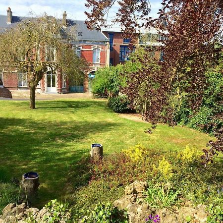 Le Carre Des Arts Hotell Le Cateau-Cambresis Eksteriør bilde