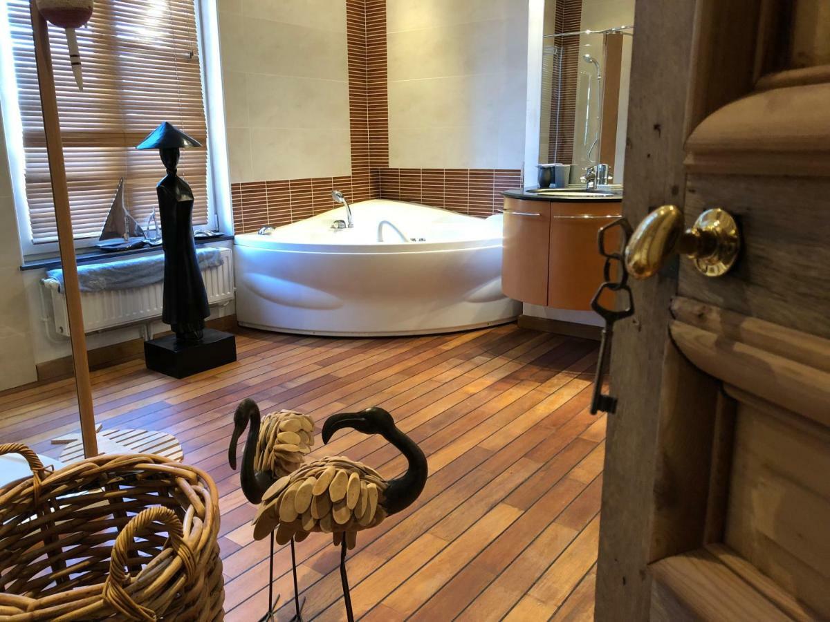 Le Carre Des Arts Hotell Le Cateau-Cambresis Eksteriør bilde